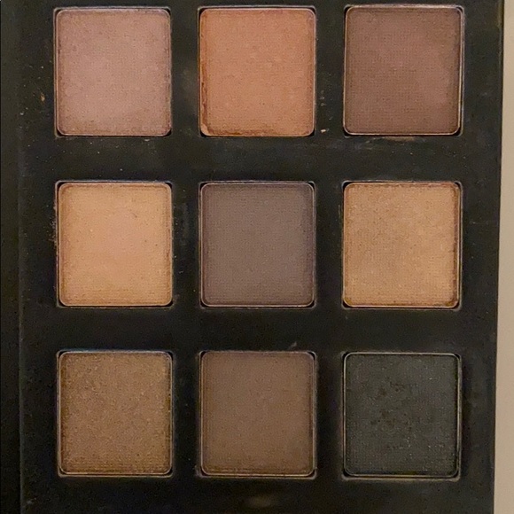Eye shadow - Picture 3 of 4